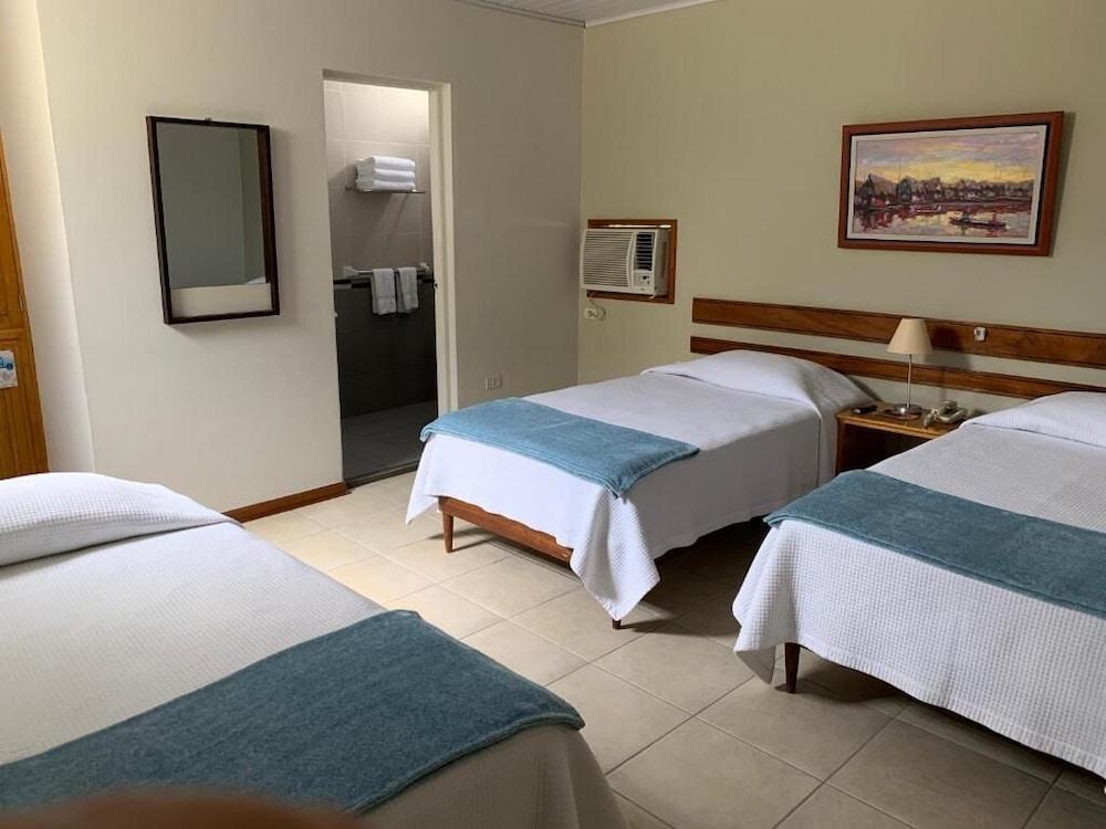 Hotel Acosta إكيتوس المظهر الخارجي الصورة