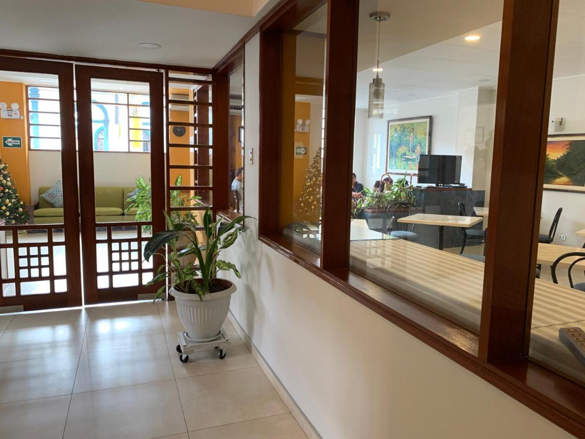 Hotel Acosta إكيتوس المظهر الخارجي الصورة